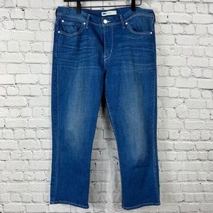 Levi’s White Tab Mid Rise Skinny Medium Wash Jeans